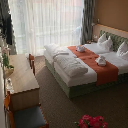Varfal Wellness Panzio Pécs