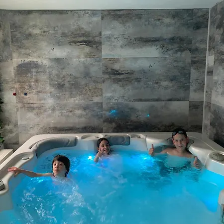 Varfal Wellness Panzio Beci