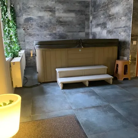 Varfal Wellness Panzio Hotel 3*