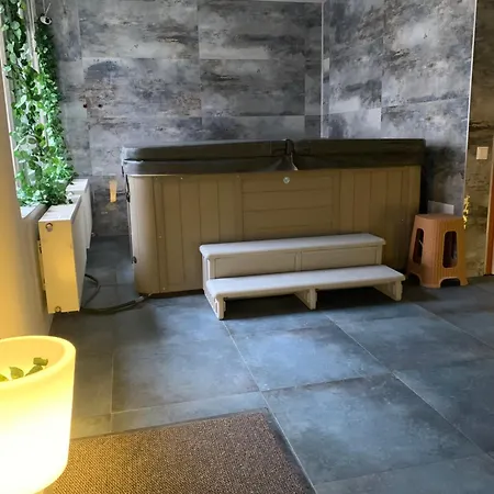 Varfal Wellness Panzio Hotel 3*