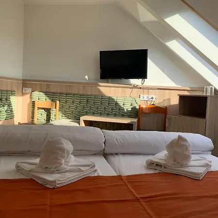 Varfal Wellness Panzio Hotel 3*