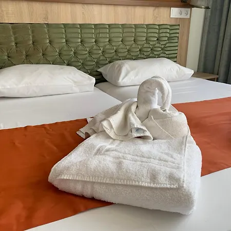 Varfal Wellness Panzio Hotell