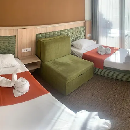 Varfal Wellness Panzio Πετς