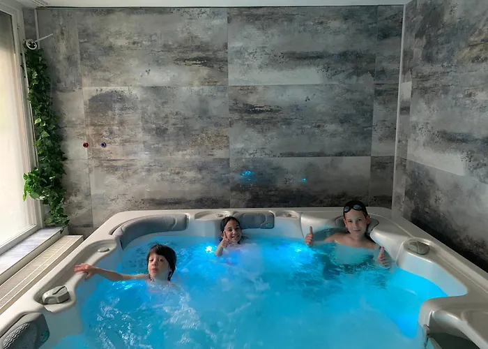 Varfal Wellness Panzio Pecs