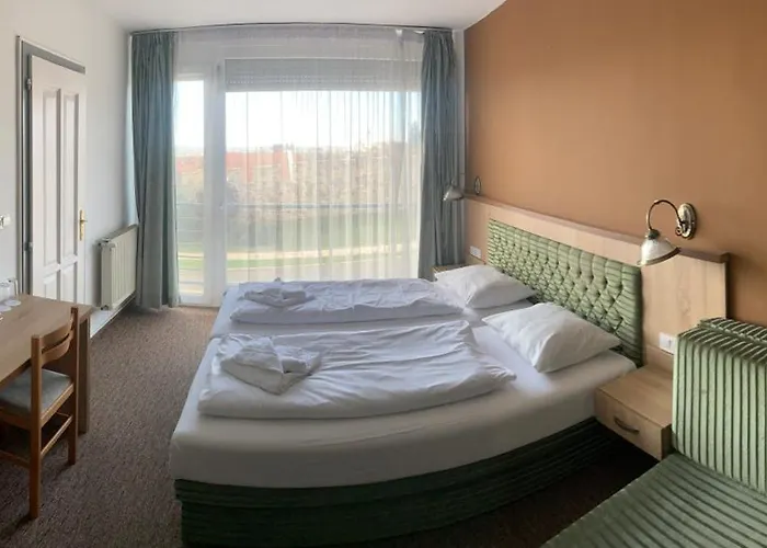 Varfal Wellness Panzio Hotel Pecs